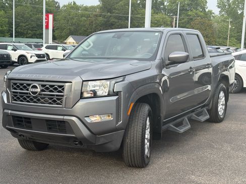 Used 2022 Nissan Frontier SV AWD/4WD image 3