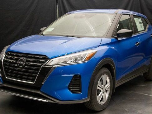 New 2025 Nissan Kicks Play S image 6