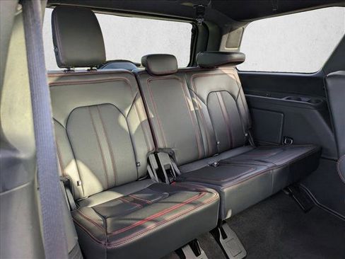 Used 2022 Ford Expedition Limited image 22