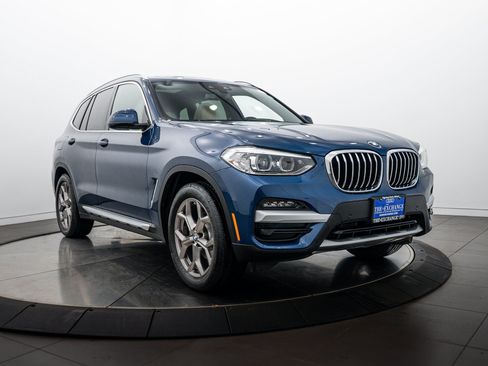 Used 2021 BMW X3 xDrive30i w/ Premium Package AWD/4WD image 2