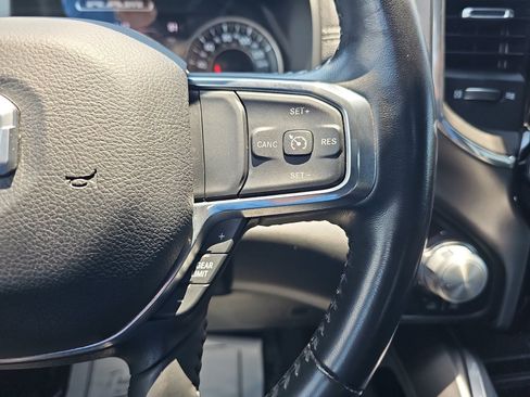 Used 2024 RAM 1500 Laramie AWD/4WD image 15