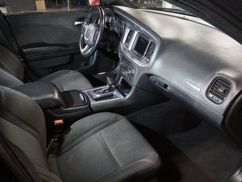 Used 2019 Dodge Charger SXT w/ Blacktop Package image 23