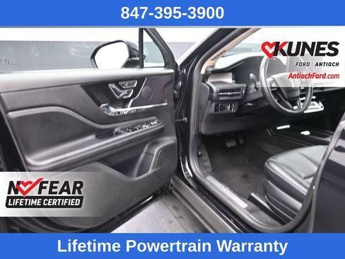 Used 2024 Lincoln Corsair Reserve AWD/4WD image 12