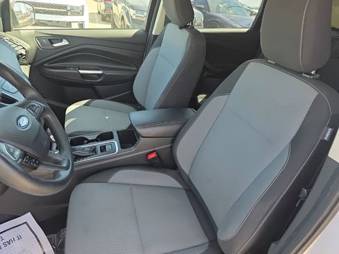 Used 2018 Ford Escape SE image 19