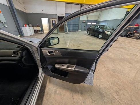 Used 2010 Subaru Impreza 2.5i AWD/4WD image 30
