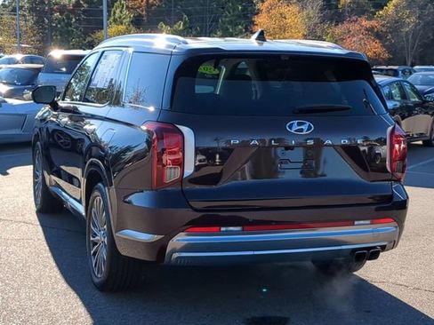 Used 2024 Hyundai Palisade Calligraphy image 6