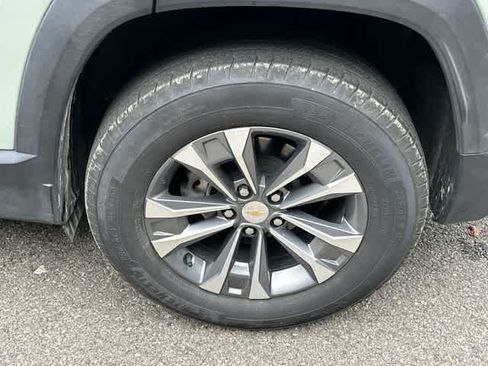 Used 2025 Chevrolet Equinox LT w/ Convenience Package II AWD/4WD image 5