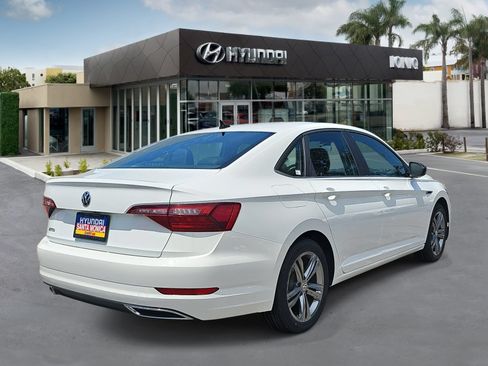 Used 2020 Volkswagen Jetta R-Line FWD image 3
