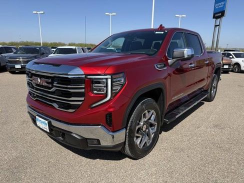 New 2026 GMC Sierra 1500 SLT image 5