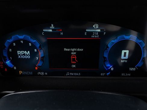 Used 2025 Ford Bronco Outer Banks image 19