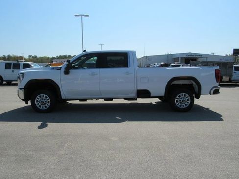 Used 2024 GMC Sierra 2500 SLE w/ SLE Convenience Package AWD/4WD image 3