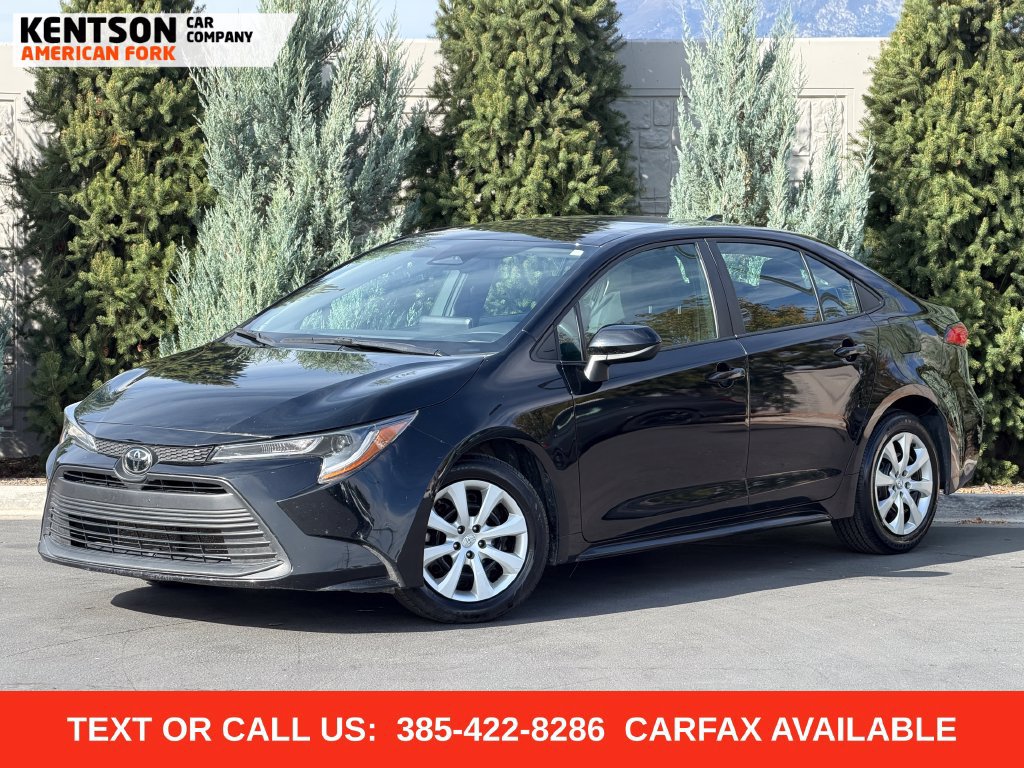 Used 2025 Toyota Corolla LE FWD image 1