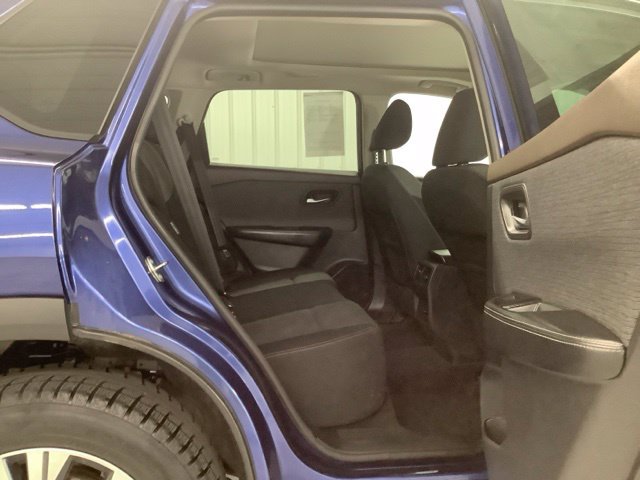 Used 2021 Nissan Rogue SV AWD/4WD image 9