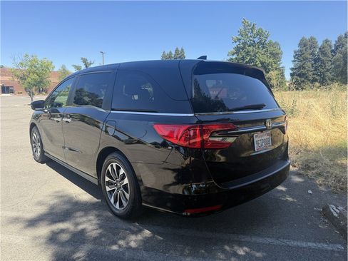 Used 2023 Honda Odyssey EX-L image 5