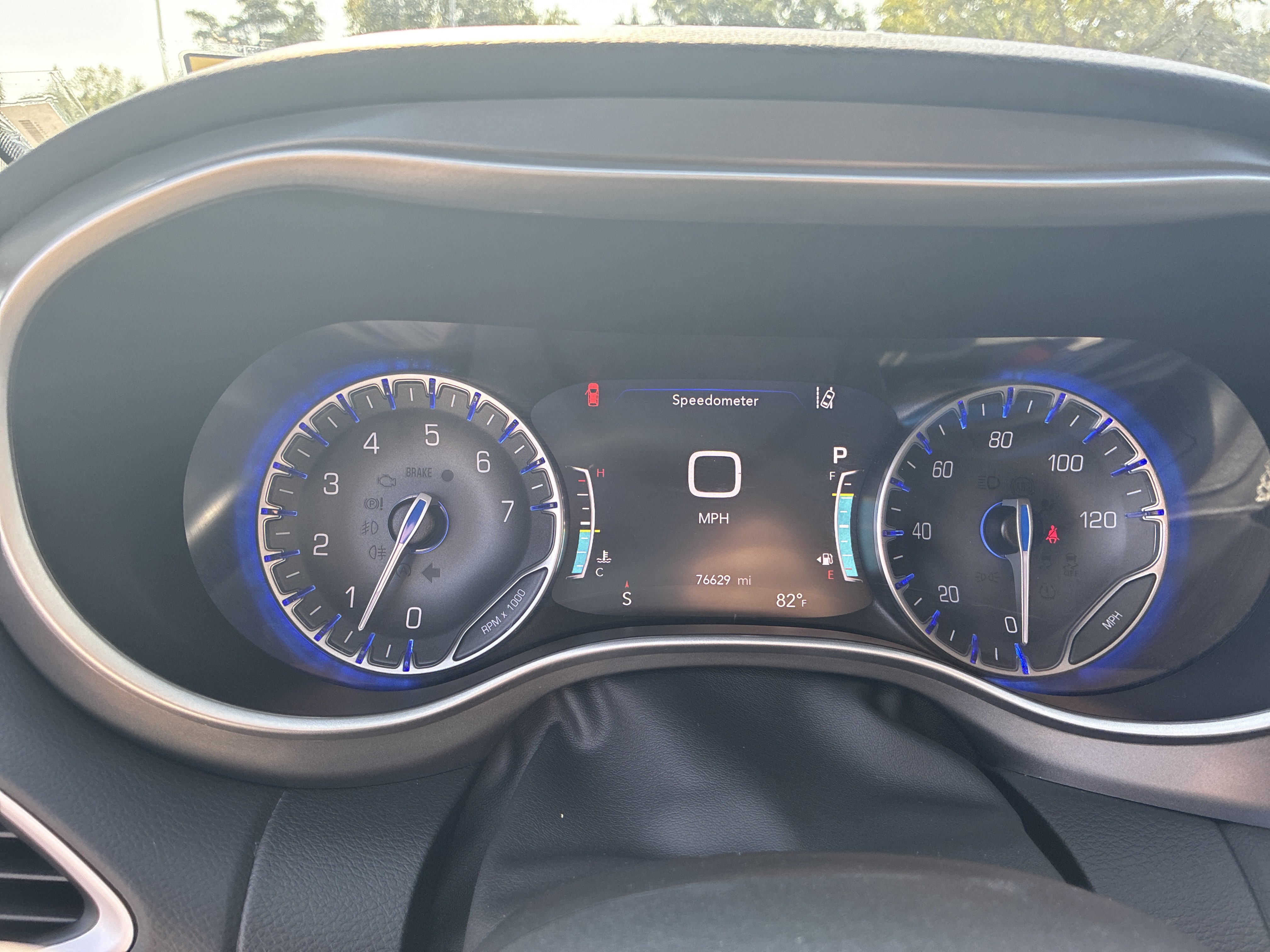 Used 2024 Chrysler Pacifica Touring-L FWD image 22