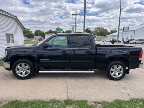 Used 2013 GMC Sierra 1500 SLE w/ Power Tech Package AWD/4WD image 6