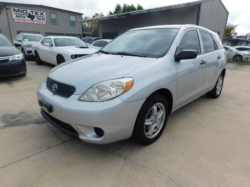 Used 2005 Toyota Matrix 4dr Wgn Auto FWD image 3