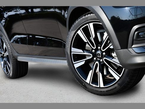 Certified 2025 Volvo V60 B5 Cross Country Ultra AWD/4WD image 11