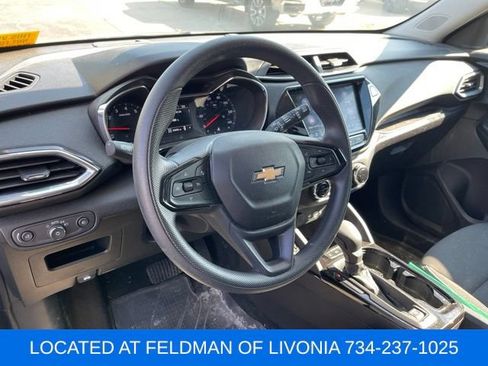 Used 2023 Chevrolet TrailBlazer LT w/ Convenience Package AWD/4WD image 7