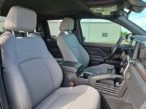 Used 2025 Toyota Tacoma SR5 image 20