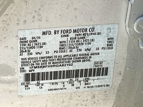 Used 2024 Ford Explorer Limited w/ Limited Technology Package AWD/4WD image 35