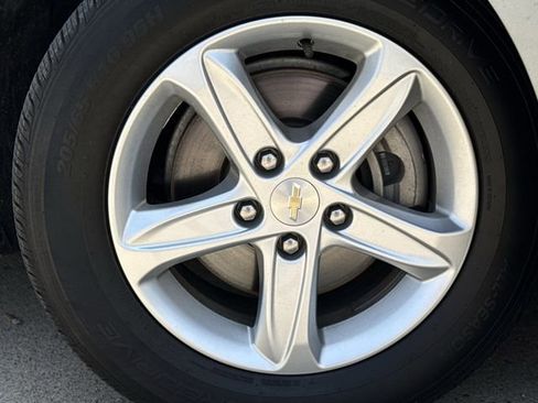 Used 2023 Chevrolet Malibu LS FWD image 9