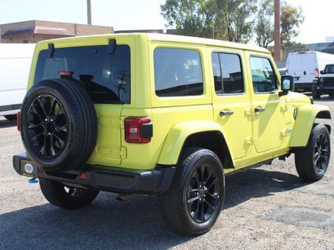 Used 2024 Jeep Wrangler Unlimited Sahara AWD/4WD image 4