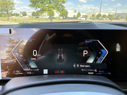 New 2026 BMW X5 xDrive50e w/ M Sport Package AWD/4WD image 33