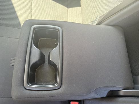 Used 2023 Toyota RAV4 LE AWD/4WD image 23