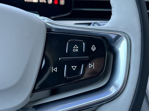 New 2025 Volvo EX90 Plus image 28