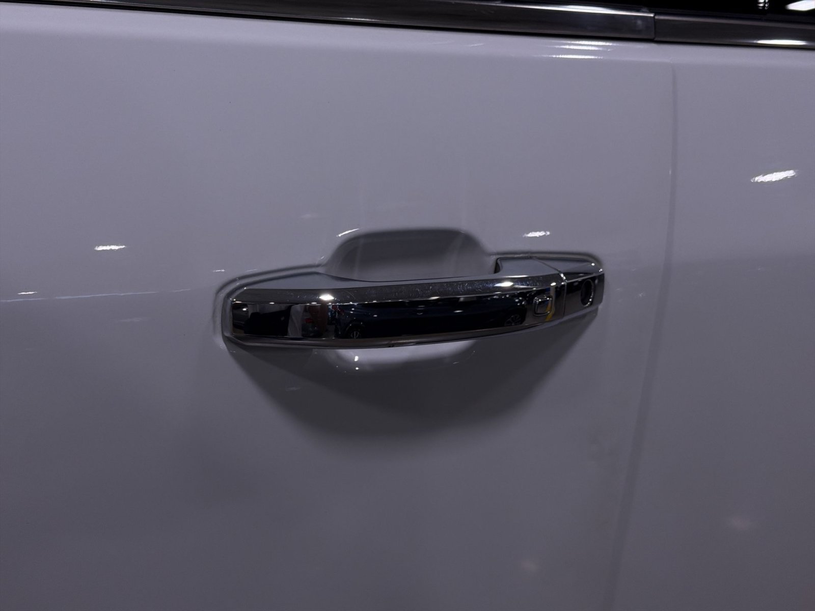 Used 2023 GMC Sierra 3500 SLT w/ SLT Premium Package AWD/4WD image 14