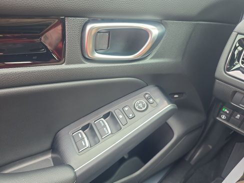 Used 2024 Honda Civic Touring image 30