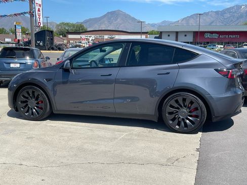 Used 2022 Tesla Model Y Performance AWD/4WD image 8