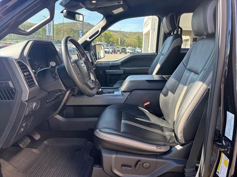 Used 2019 Ford F150 XLT w/ Equipment Group 302A Luxury AWD/4WD image 9
