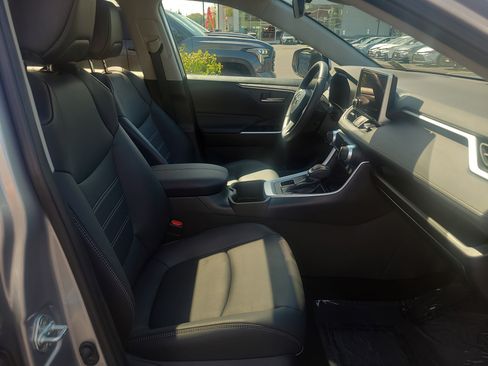 Certified 2023 Toyota RAV4 XLE Premium AWD/4WD image 17