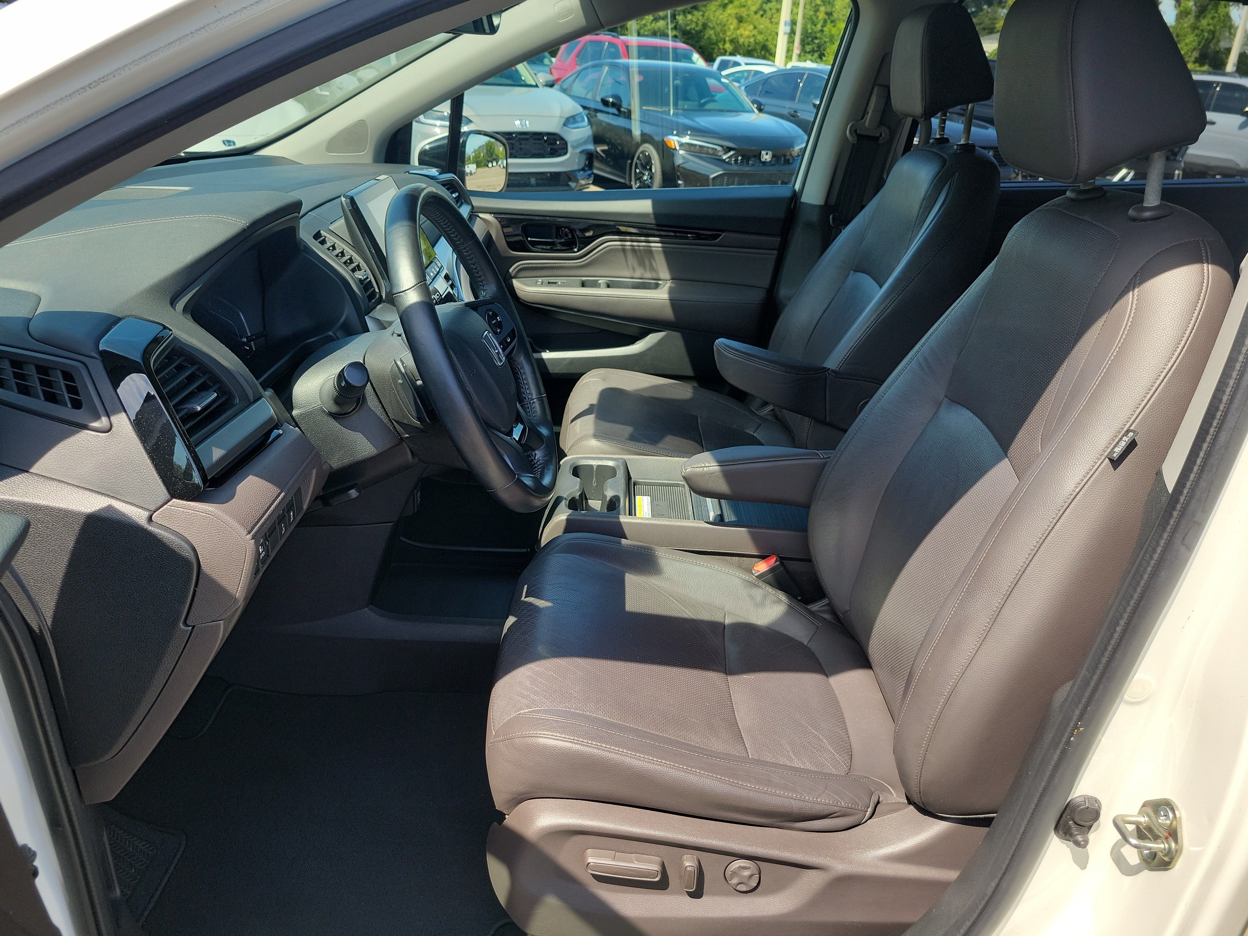 Used 2018 Honda Odyssey Elite image 25