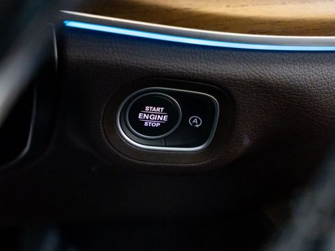 Used 2023 Mercedes-Benz GLS 450 4MATIC image 29