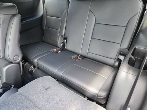 New 2026 Chevrolet Traverse LT w/ Sun and Wheel Package FWD image 35
