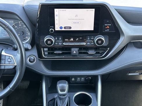 Certified 2024 Toyota Highlander LE image 14