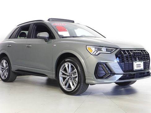 Used 2025 Audi Q3 2.0T Premium w/ Convenience Package image 4