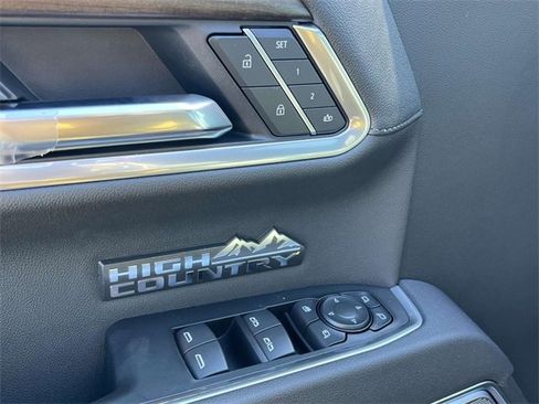 New 2026 Chevrolet Silverado 1500 High Country image 9