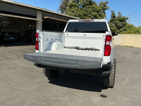 Used 2021 Chevrolet Silverado 1500 Custom image 26