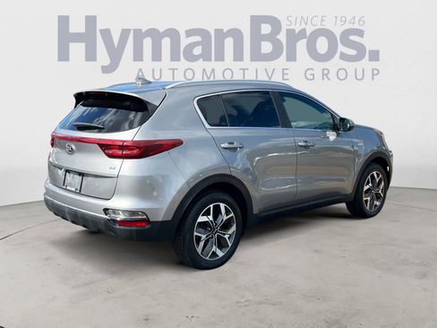 Used 2020 Kia Sportage EX image 3