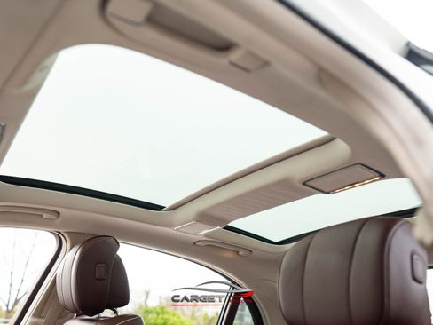 Used 2018 Mercedes-Benz S 560 4MATIC Sedan image 40