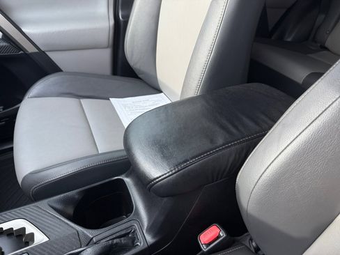 Used 2013 Toyota RAV4 Limited image 14