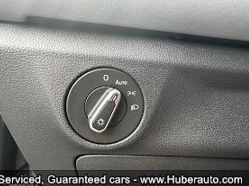 Used 2026 Volkswagen Jetta SE FWD image 36