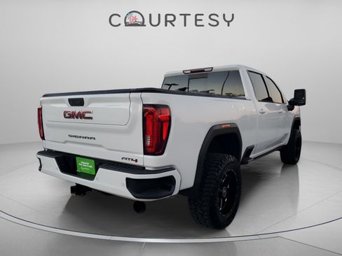 Used 2020 GMC Sierra 2500 AT4 w/ AT4 Premium Package image 3
