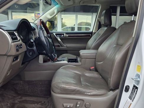 Used 2011 Lexus GX 460 image 12