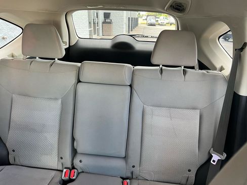 Used 2016 Honda CR-V SE image 13