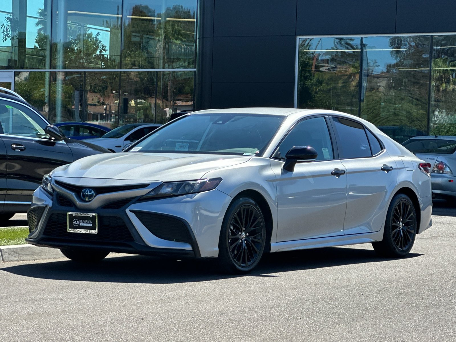 Used 2022 Toyota Camry SE w/ Convenience Package FWD image 7